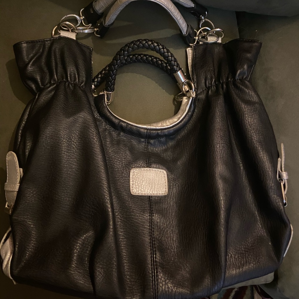 Super cute hobo bag!